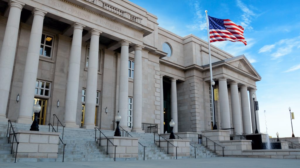 Trent Lott National Center